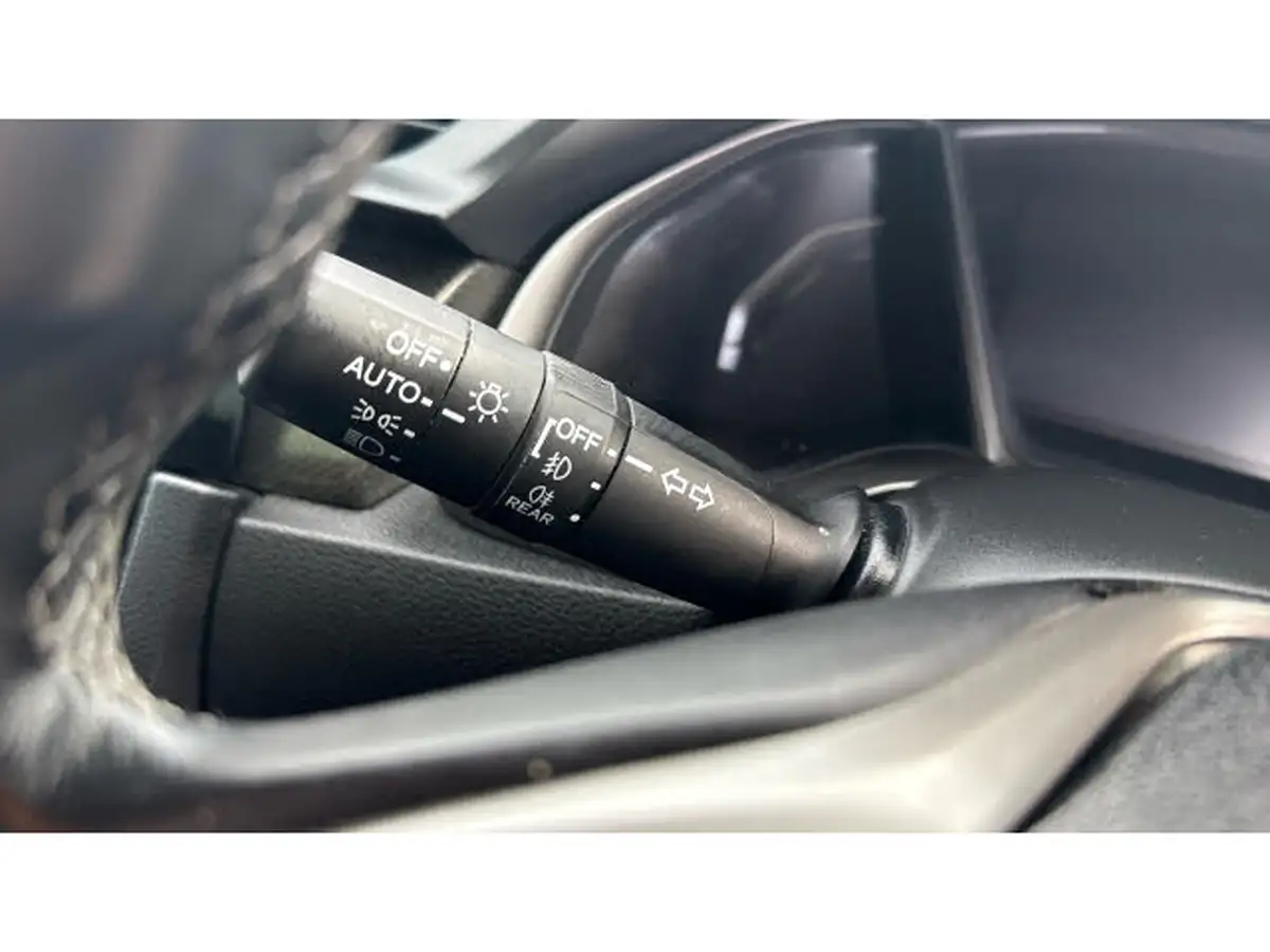 2018-honda-civic-15-vtec-turbo-prestige-ss-big-30