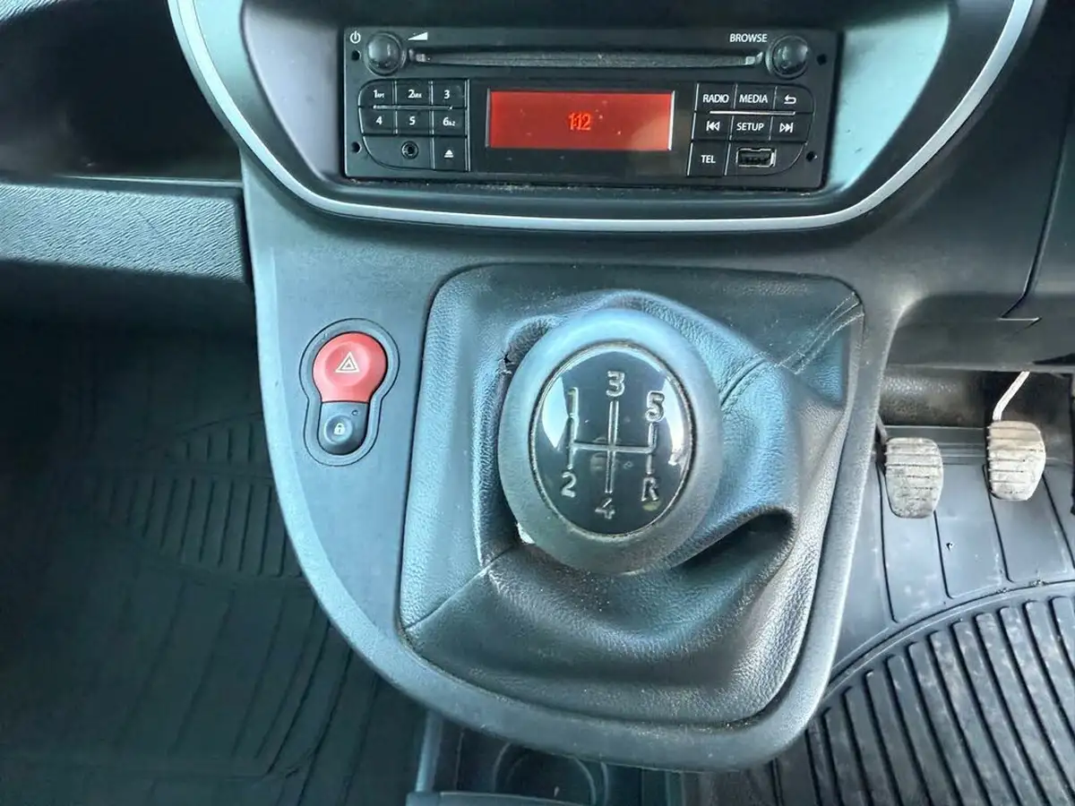 2016-renault-kangoo-15td-ml19-dci-90-business-panel-big-13