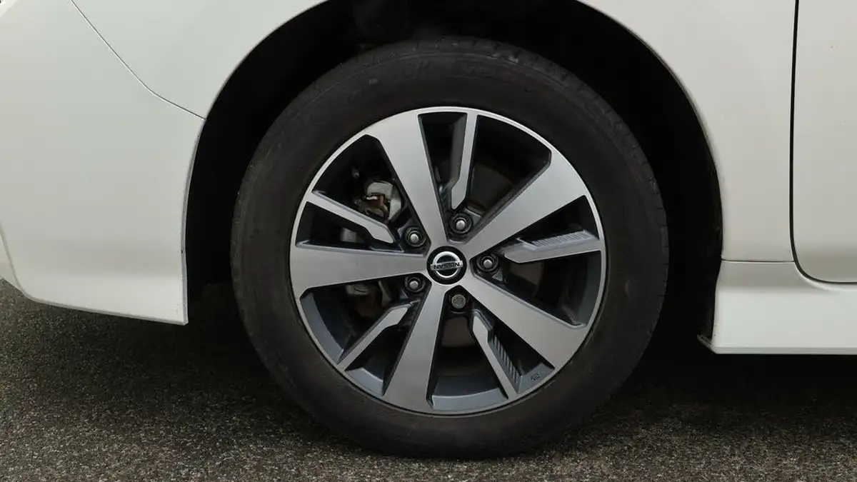 2022-nissan-leaf-e-acenta-big-18