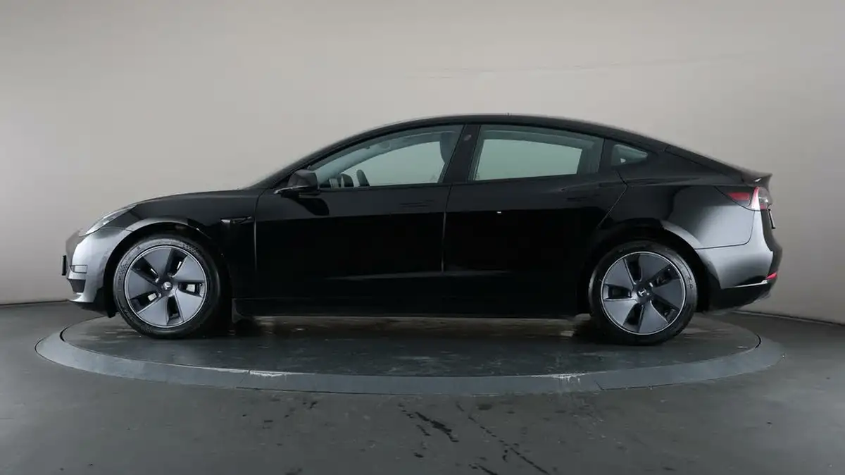 2021-tesla-model-3-e-standard-plus-big-4