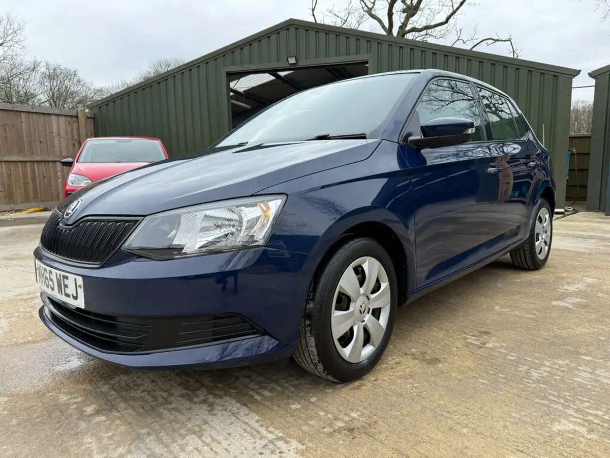 2016-skoda-fabia-10-mpi-s-hatchback-big-10