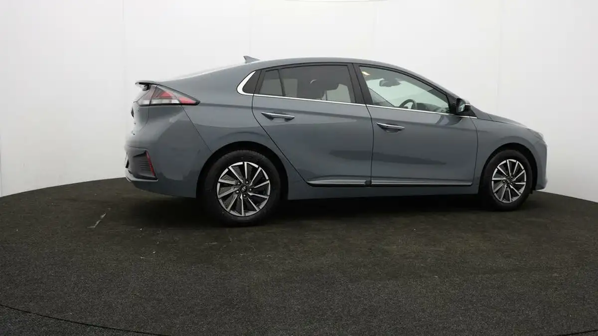 2021-hyundai-ioniq-e-premium-electric-100kw-big-37
