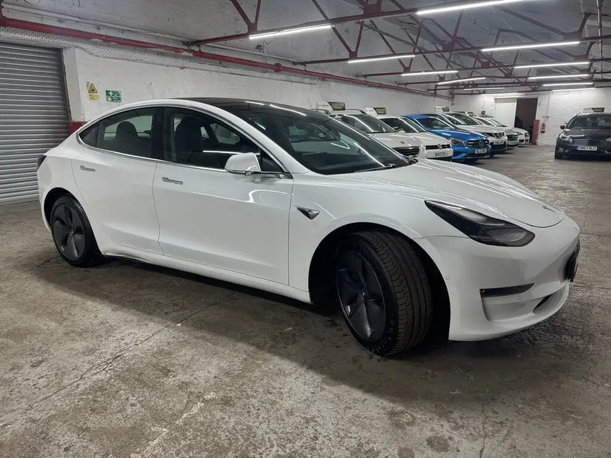 2019-tesla-model-3-e-standard-plus-big-8