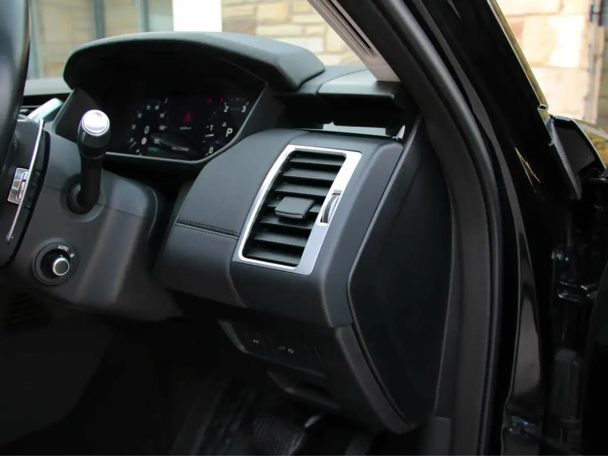 2021-land-rover-discovery-30-d300-commercial-se-big-53