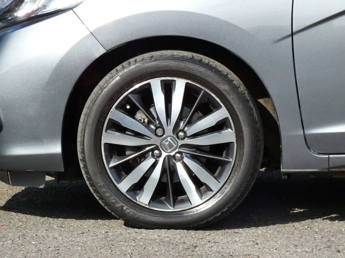 2019-honda-jazz-13-i-vtec-ex-navi-cvt-big-27