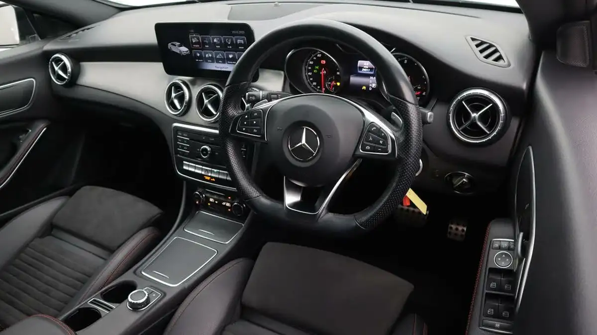 2019-mercedes-benz-cla-20-cla-220-amg-line-night-edition-ss-shooting-brake-5d-big-9