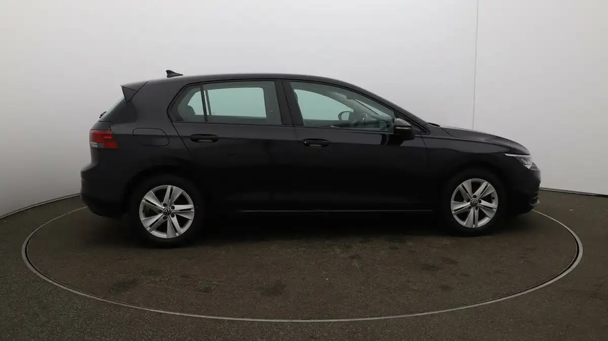 2022-volkswagen-golf-15-tsi-life-150ps-hatchback-big-8
