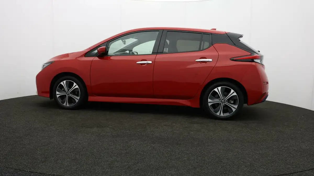 2022-nissan-leaf-e-tekna-big-69