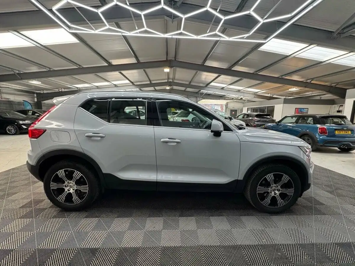2020-volvo-xc40-15-t3-inscription-geartronic-big-3