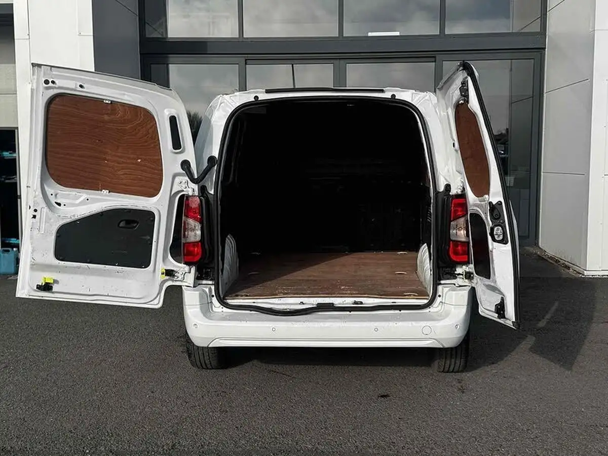 2020-vauxhall-combo-15cdti-sportive-2000-100pseu6dt-big-16