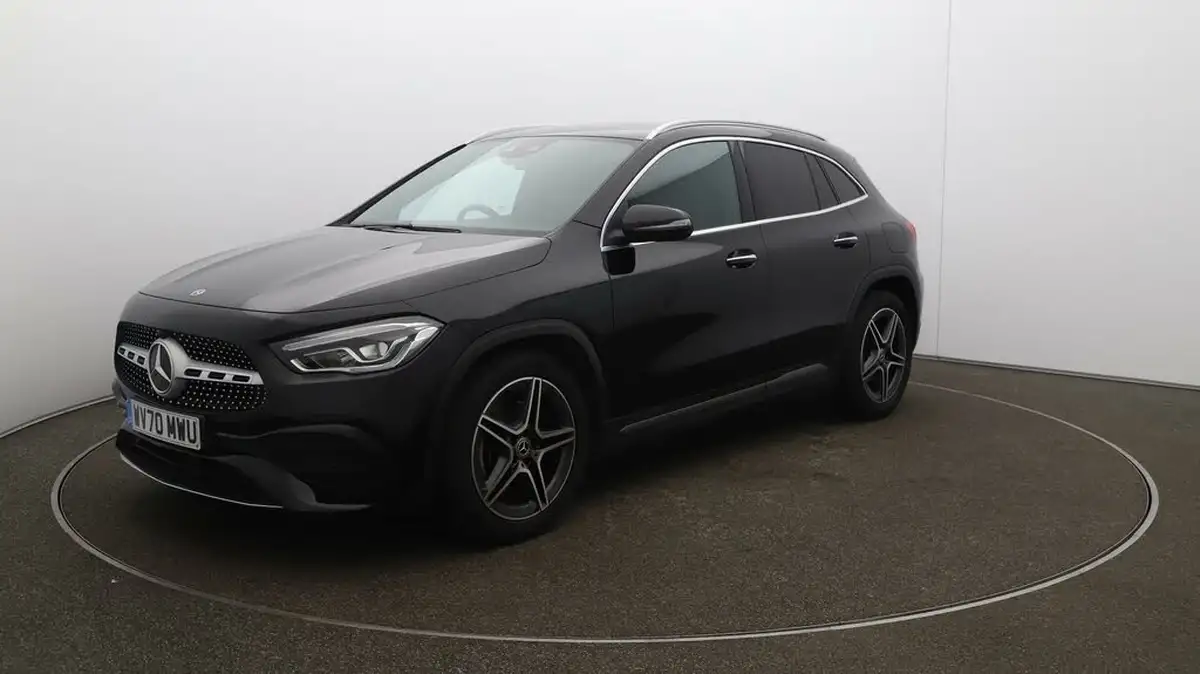 2020-mercedes-benz-gla-class-13-gla-200-amg-line-premium-big-3