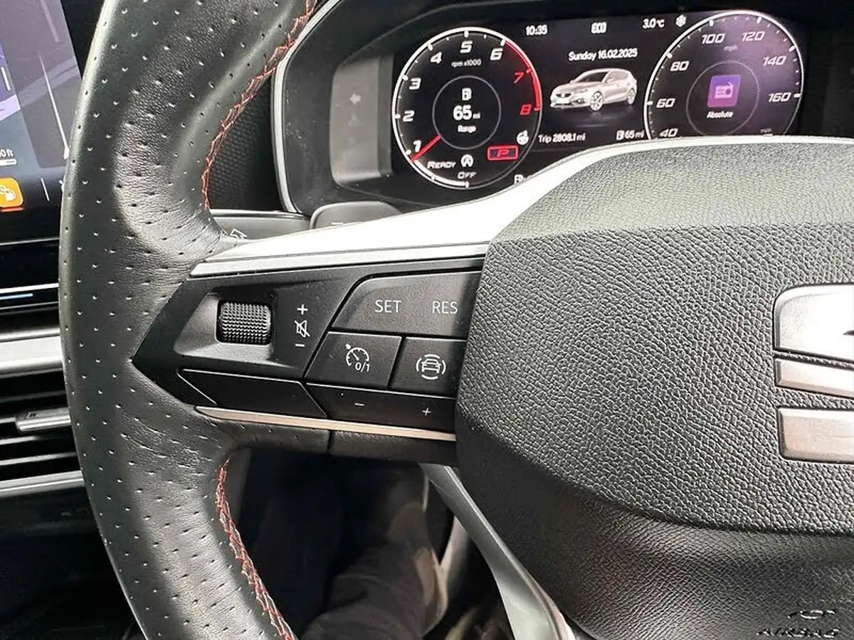 2022-seat-leon-big-39