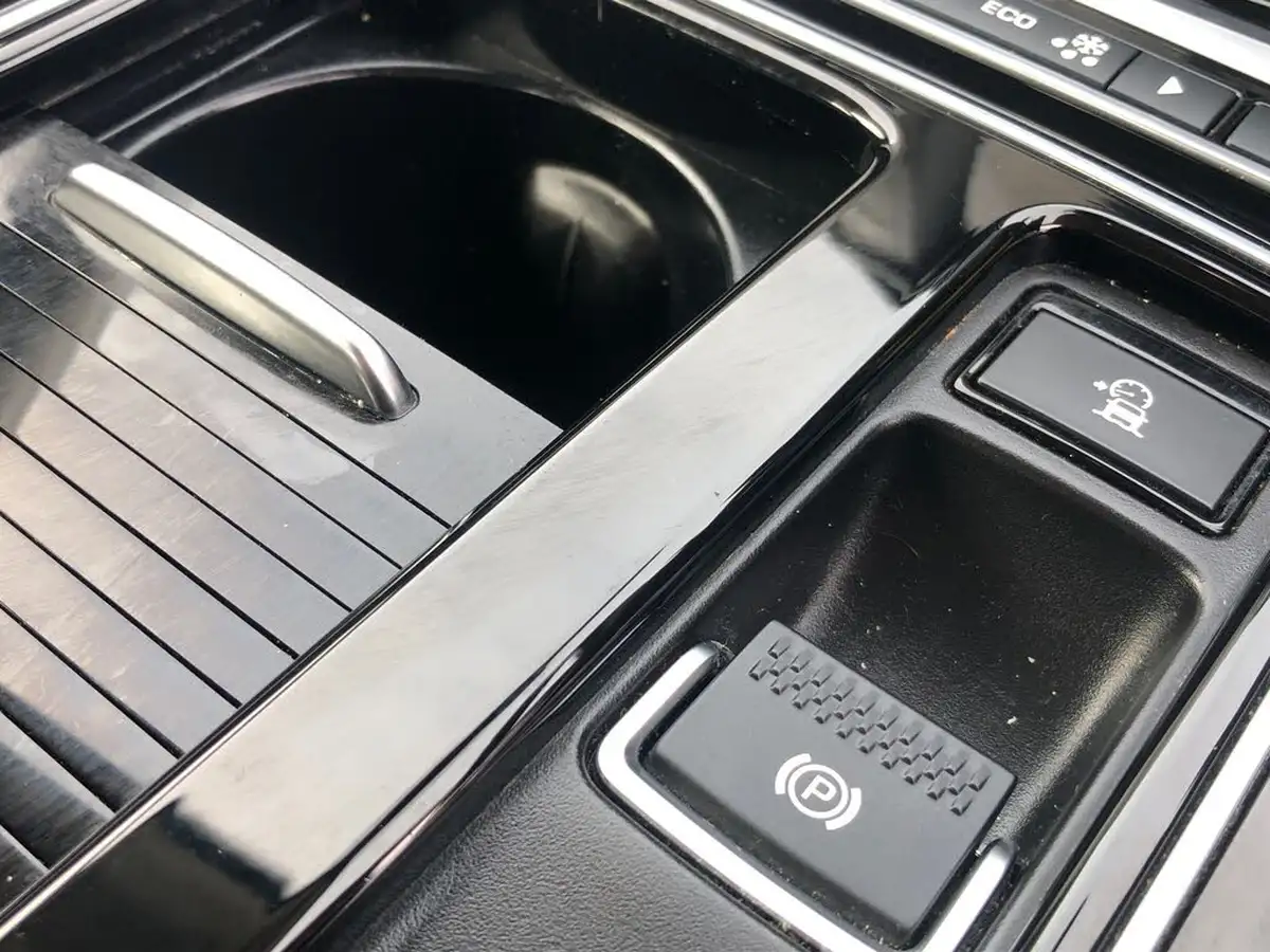 2017-jaguar-xe-20i-prestige-249ps-ss-1998cc-big-22