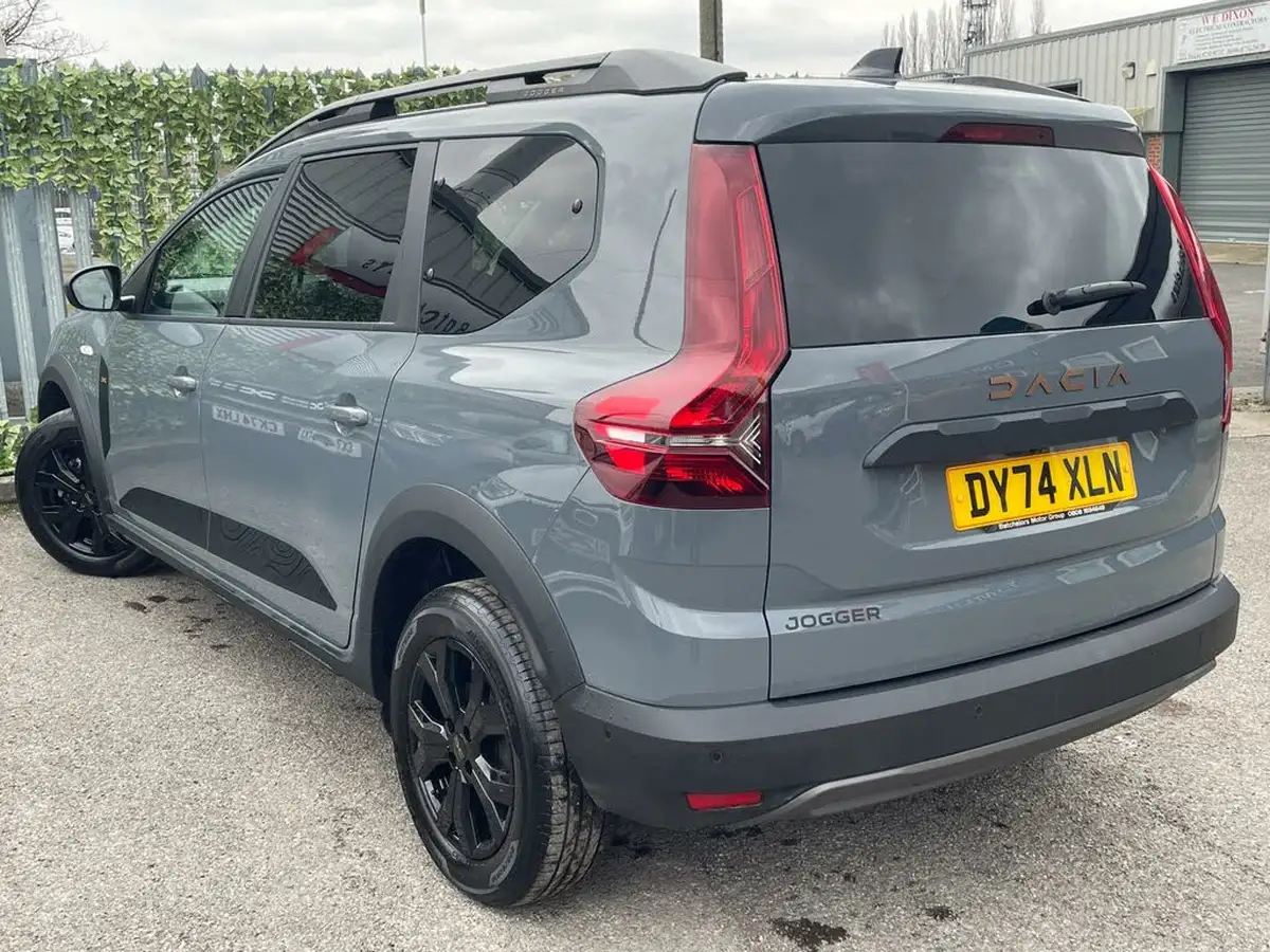 2024-dacia-jogger-10-tce-extreme-big-2