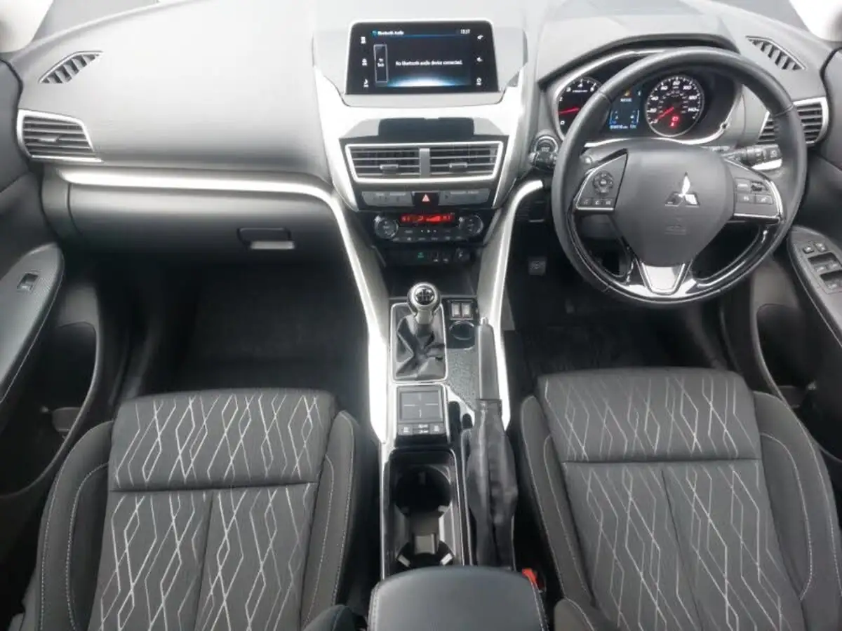 2019-mitsubishi-eclipse-cross-15-3-big-2