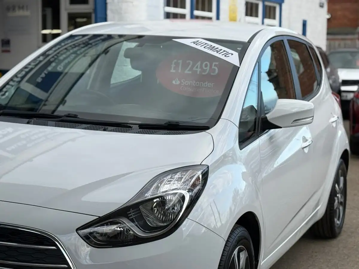 2019-hyundai-ix20-16-se-auto-big-16