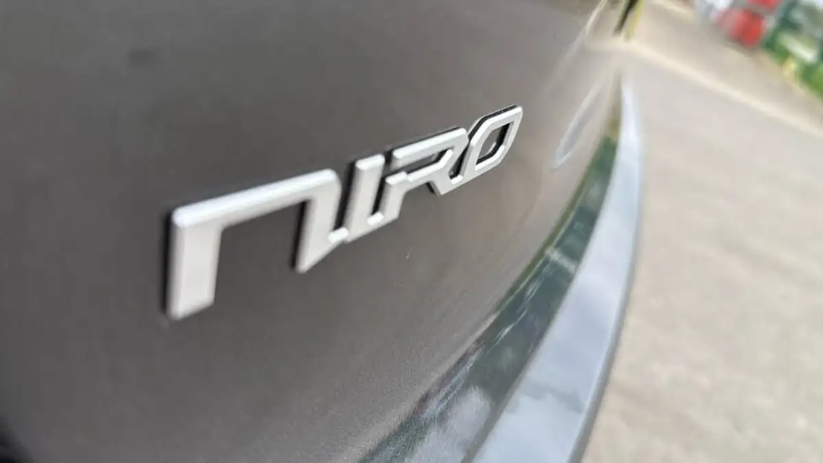 2024-kia-niro-ev-e-2-big-25