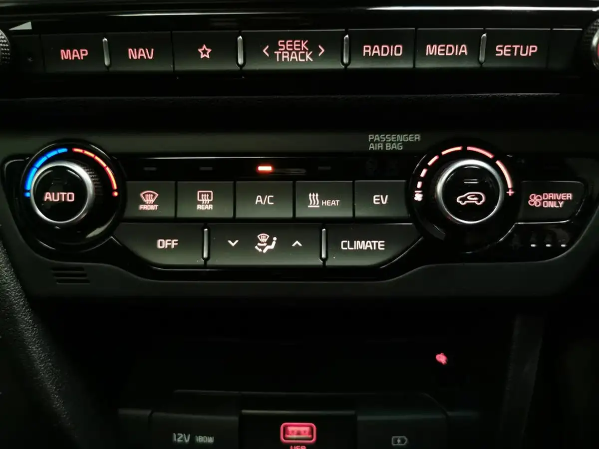 2021-kia-e-niro-ev-4-big-25