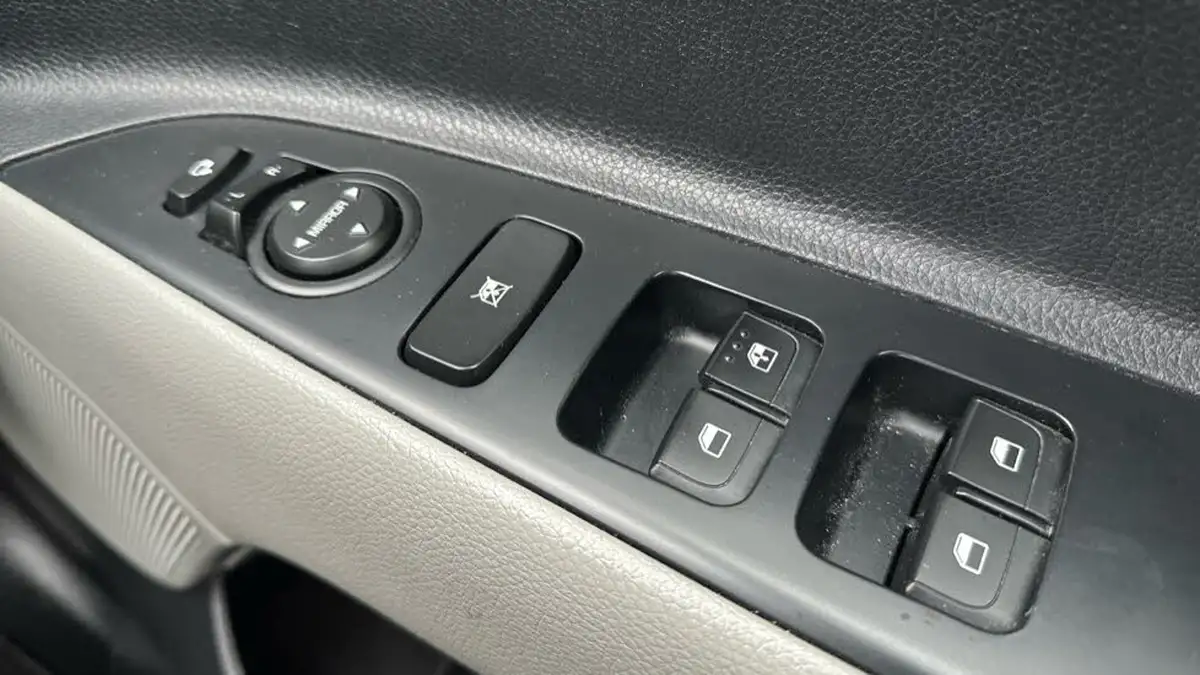 2019-kia-stonic-10-t-gdi-4-big-17