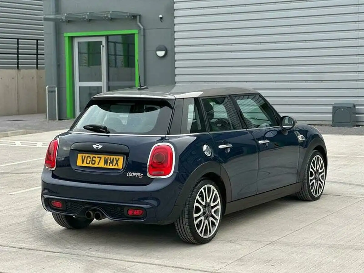 2017-mini-cooper-20-cooper-s-seven-media-xlss-5d-sport-auto-big-42