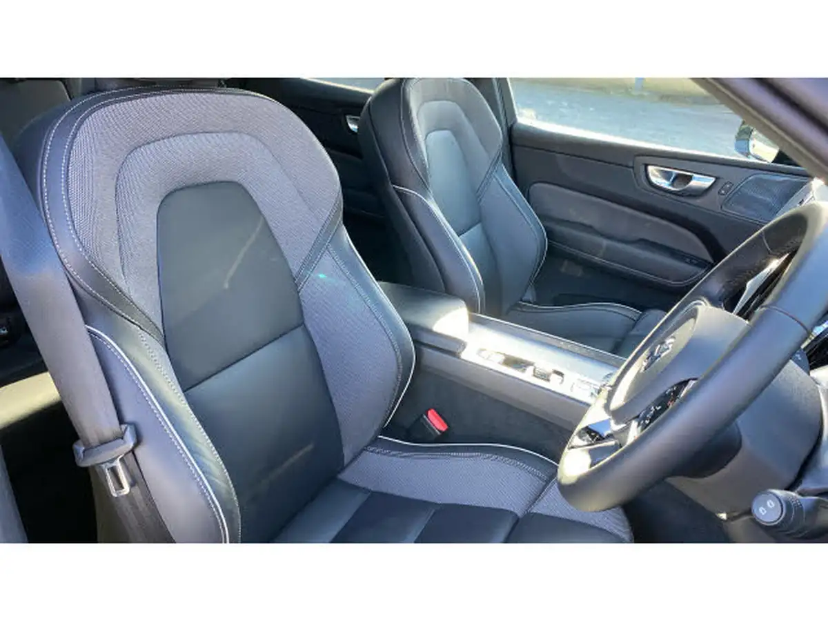 2024-volvo-xc60-20-t6-plus-black-edition-big-8