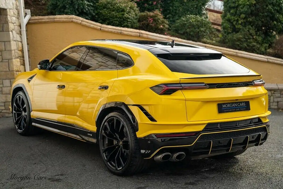 2023-lamborghini-urus-40-no-trim-big-13