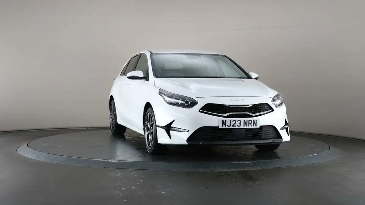 2022-kia-ceed-15-t-gdi-3-hatchback-big-43