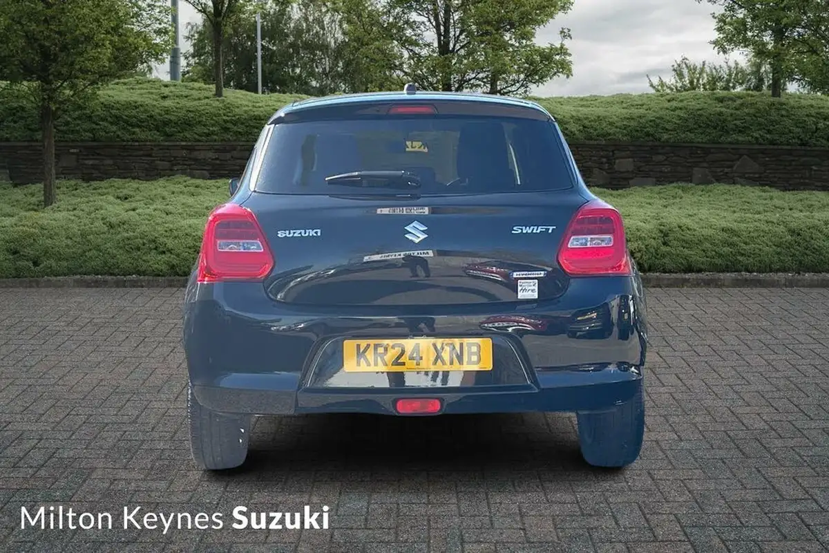 2024-suzuki-swift-12-dualjet-sz-l-big-4