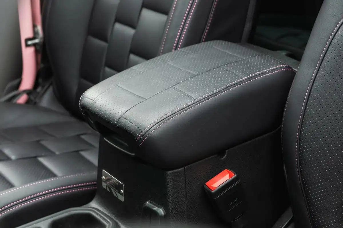 2021-jeep-wrangler-20-gme-sahara-3d-big-7