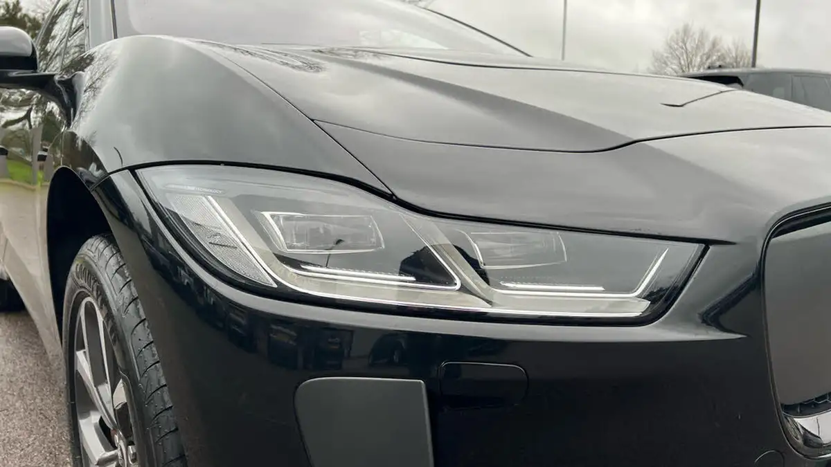 2023-jaguar-i-pace-ev400-r-dynamic-hse-black-big-16