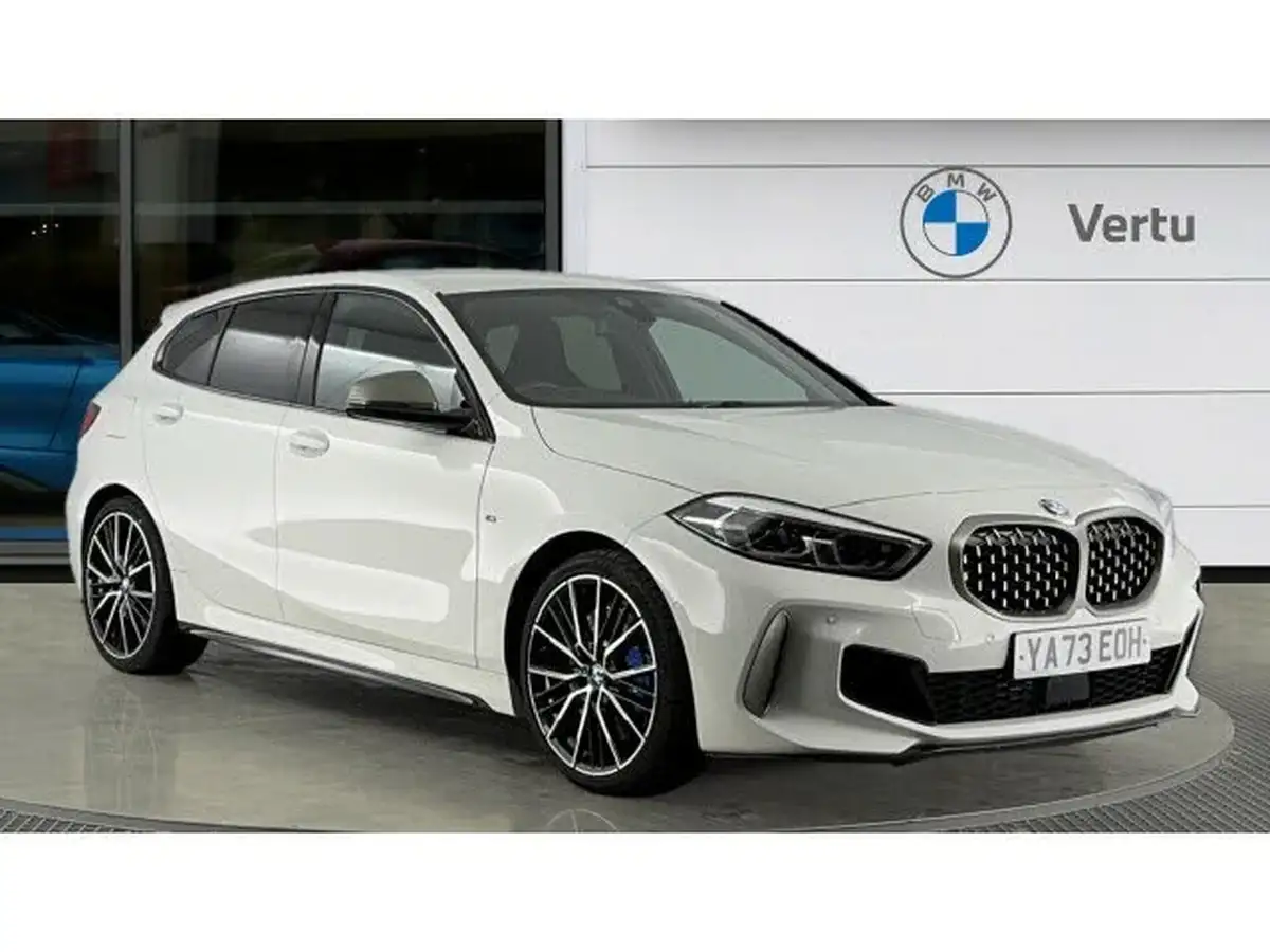 2023-bmw-1-series-20-m135i-xdrive-big-0
