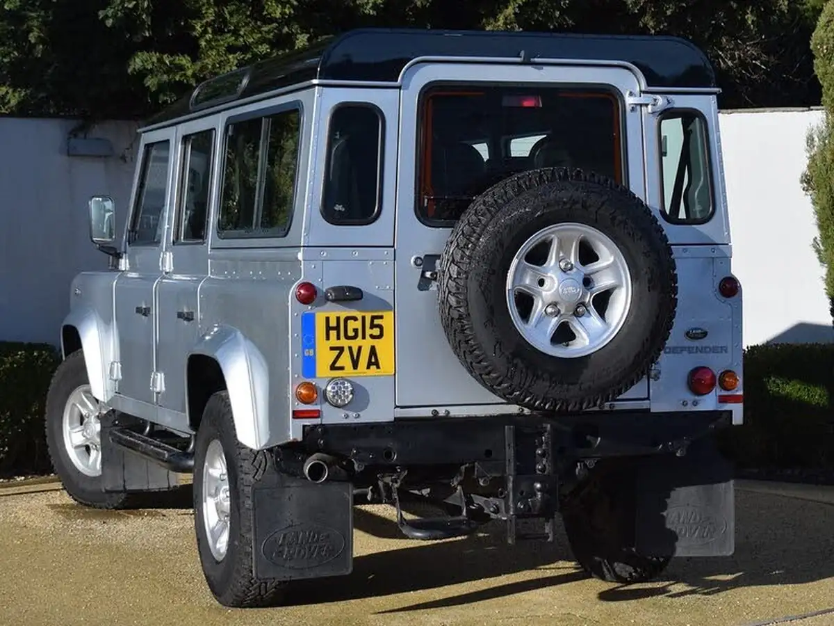 2015-land-rover-110-defender-22td-xs-22i-station-wagon-5-drs-big-8