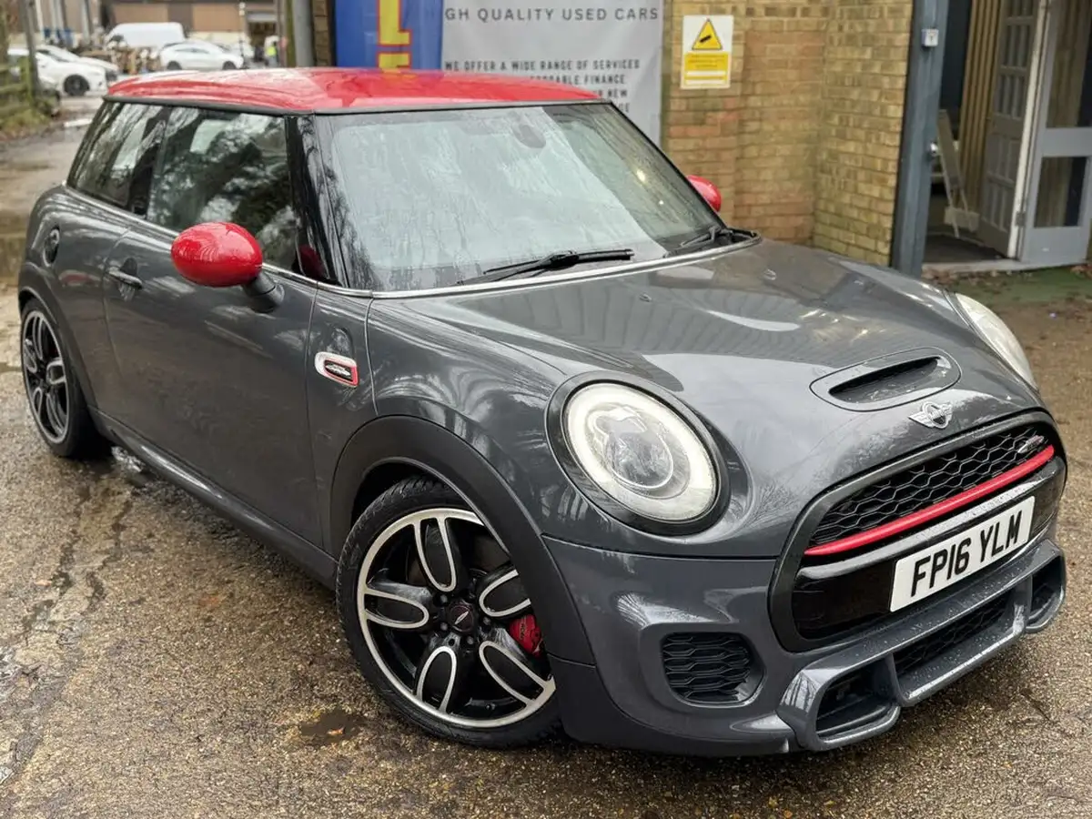 2016-mini-cooper-20-cooper-jcw-big-11