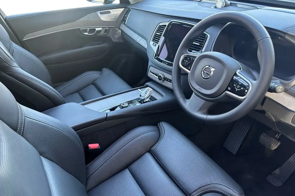 2024-volvo-xc90-20-b5-ultra-dark-big-9