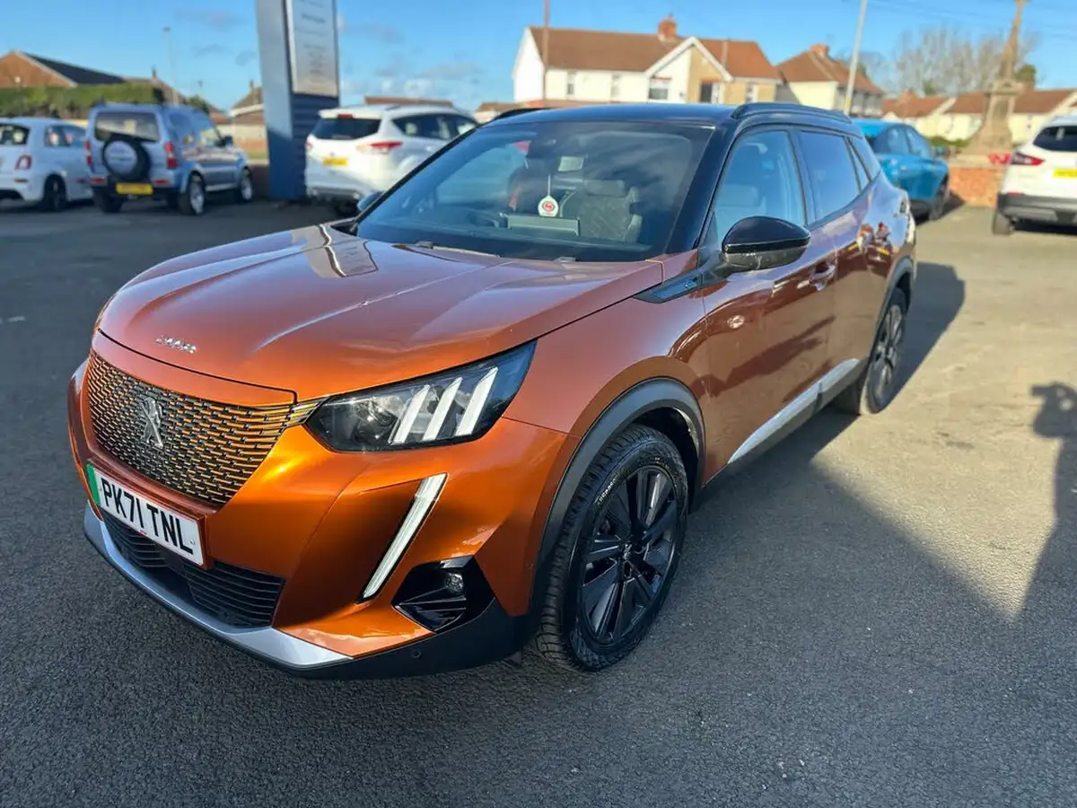 2022-peugeot-2008-suv-e-gt-premium-big-33