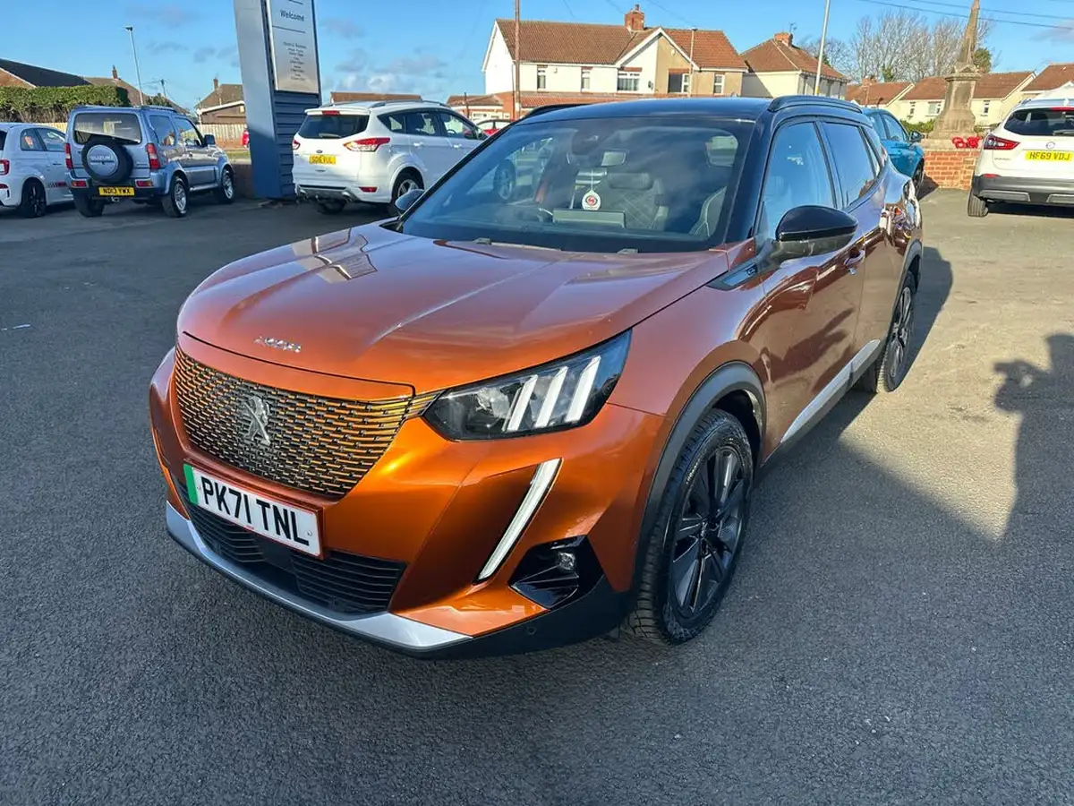 2022-peugeot-2008-suv-e-gt-premium-big-57
