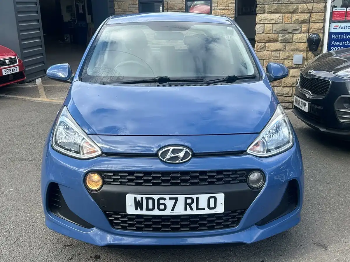 2017-hyundai-i10-10-se-big-3