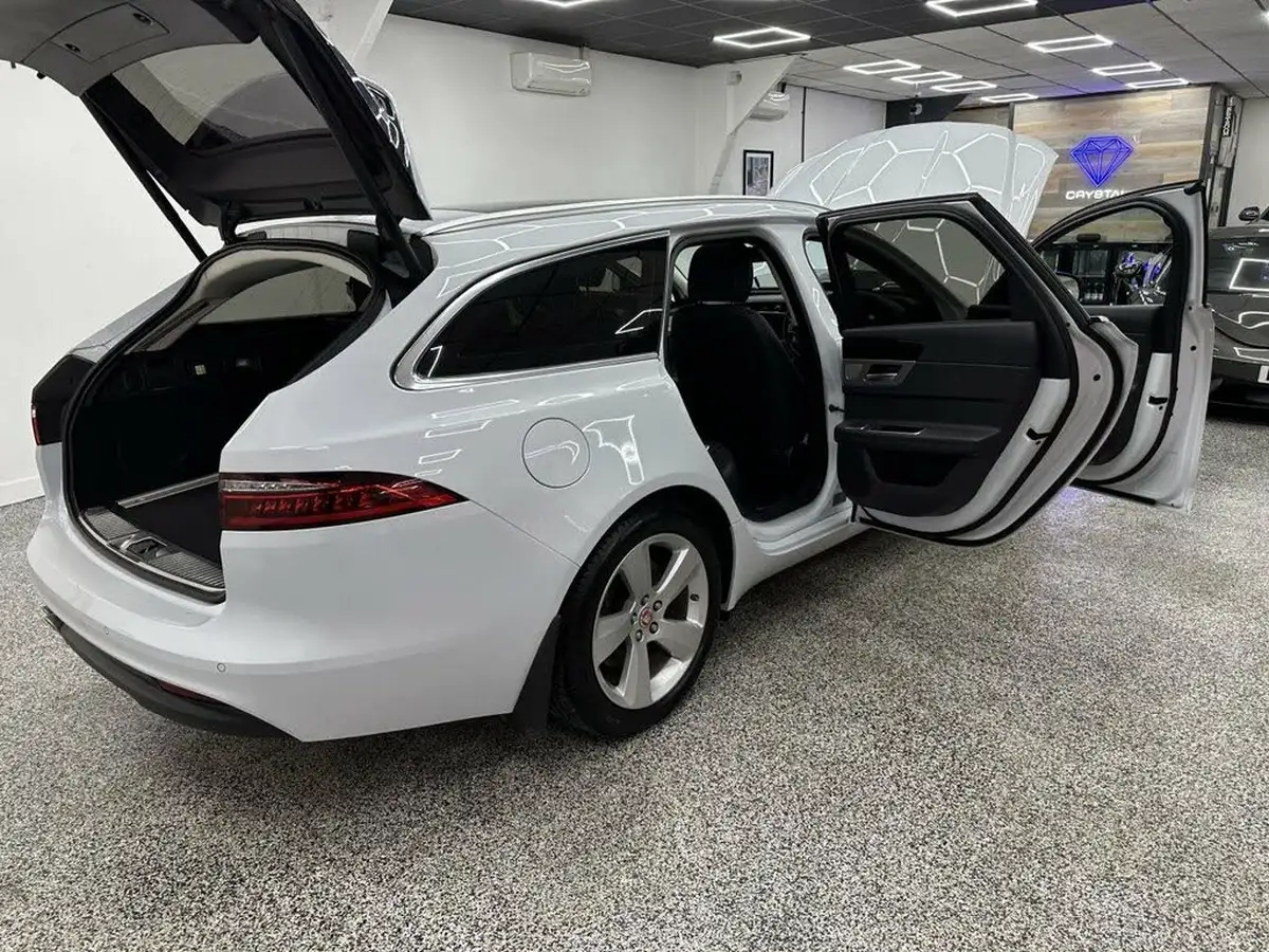 2017-jaguar-xf-20td-portfolio-180ps-sportbrake-5d-1999cc-auto-big-10