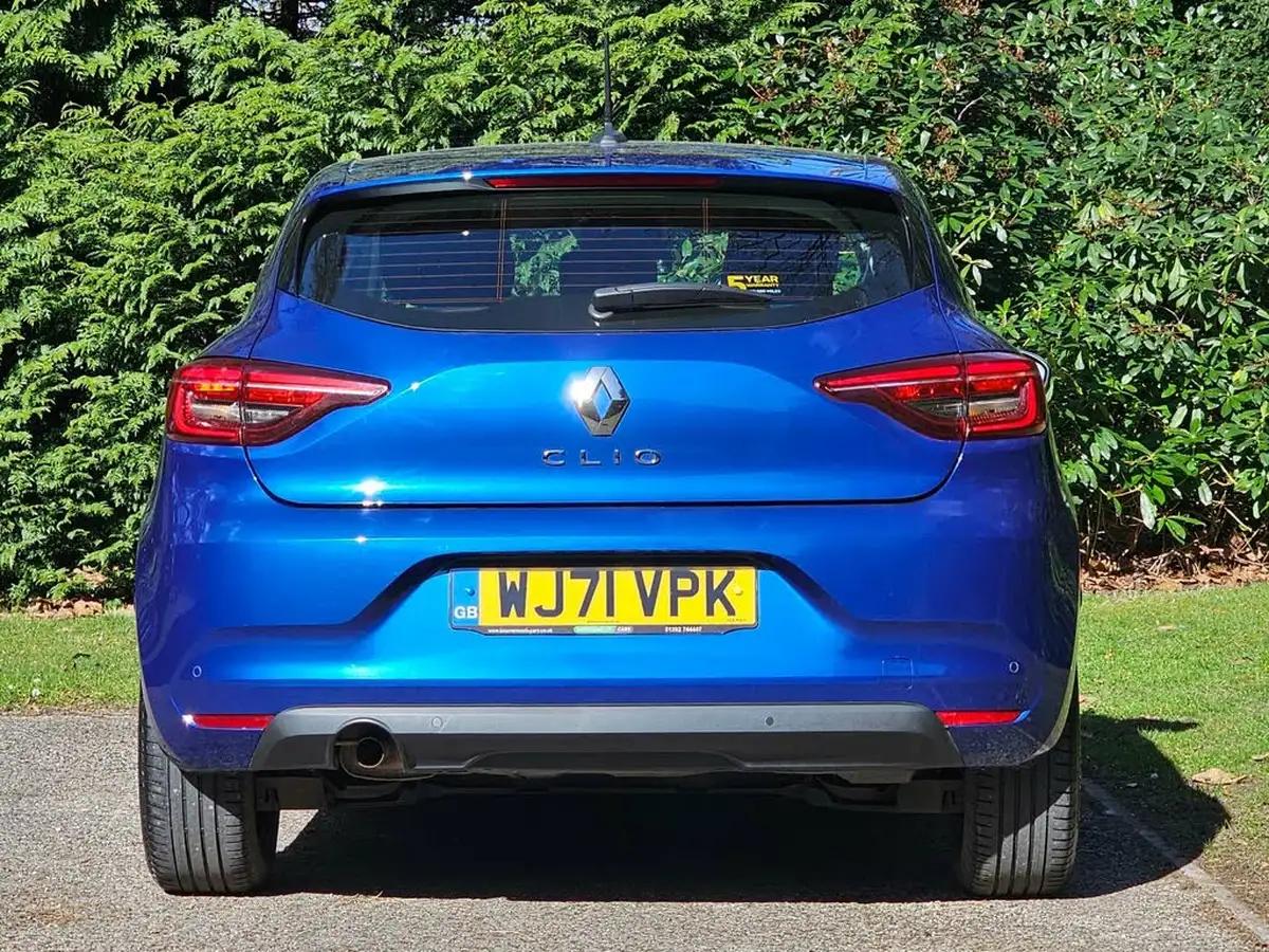 2021-renault-clio-10-tce-iconic-90ps-big-15