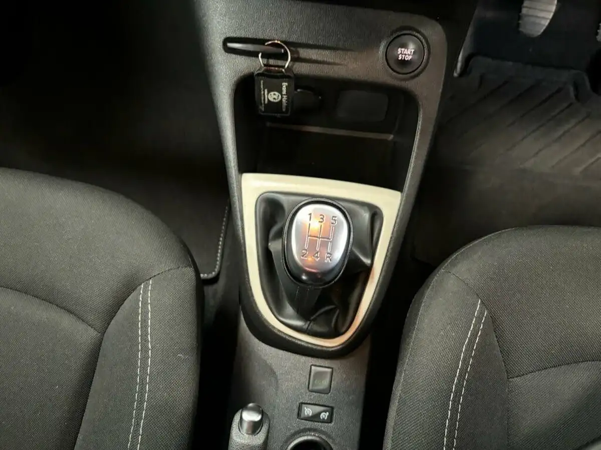 2018-renault-captur-09-tce-play-big-38