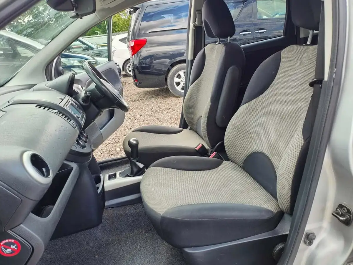 2011-nissan-note-14-n-tec-big-51