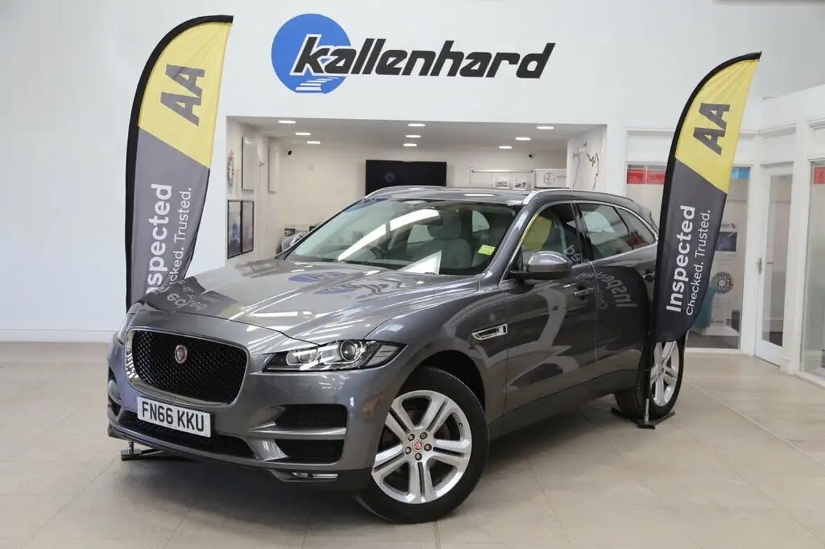 2016-jaguar-f-pace-20-i4d-portfolio-awd-auto-big-56