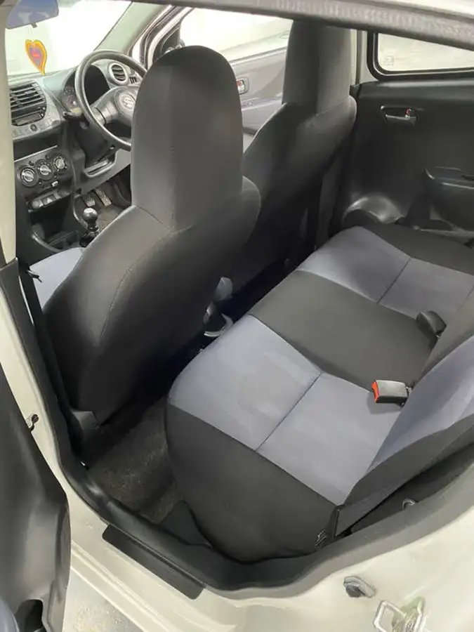 2013-suzuki-alto-10-sz-big-15