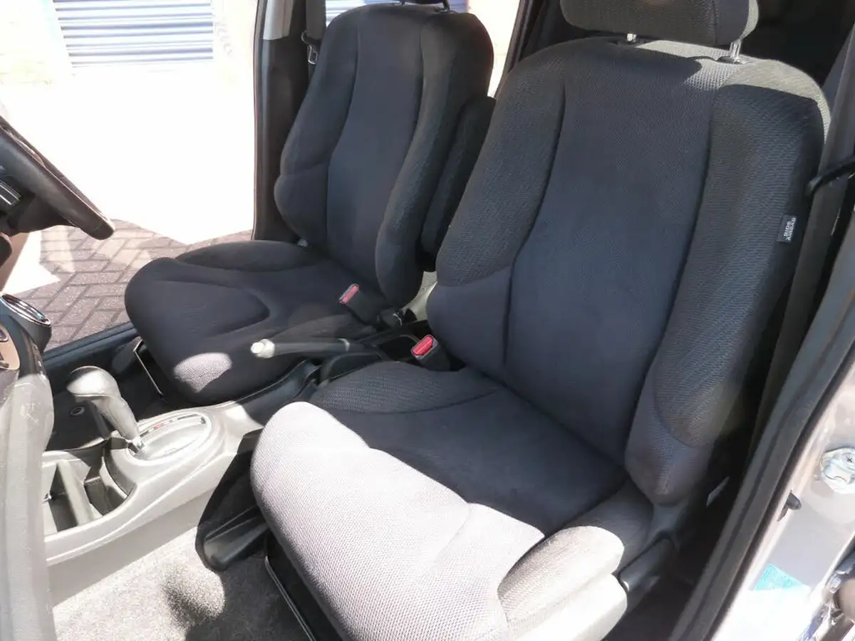 2014-honda-jazz-13-hs-big-6