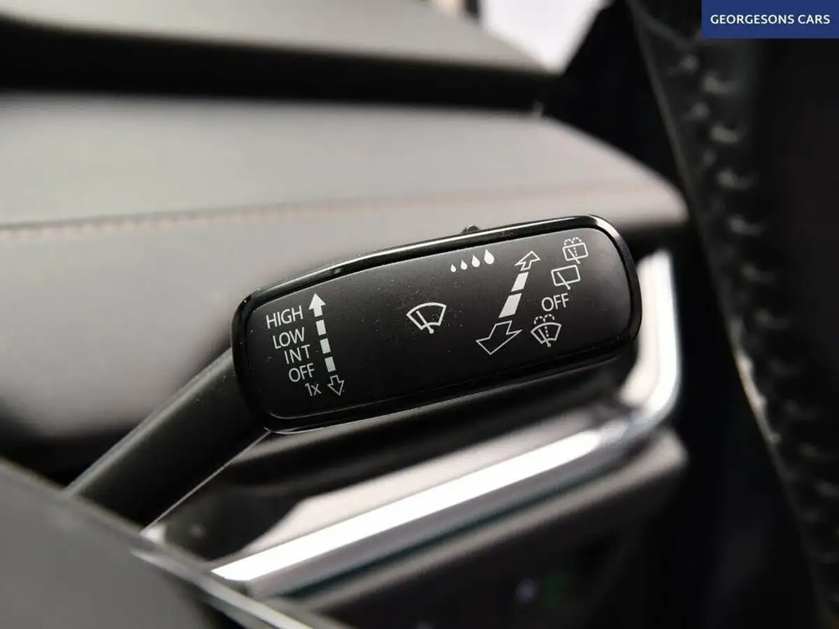 2021-skoda-enyaq-e-60-eco-suite-62-kwh-big-36