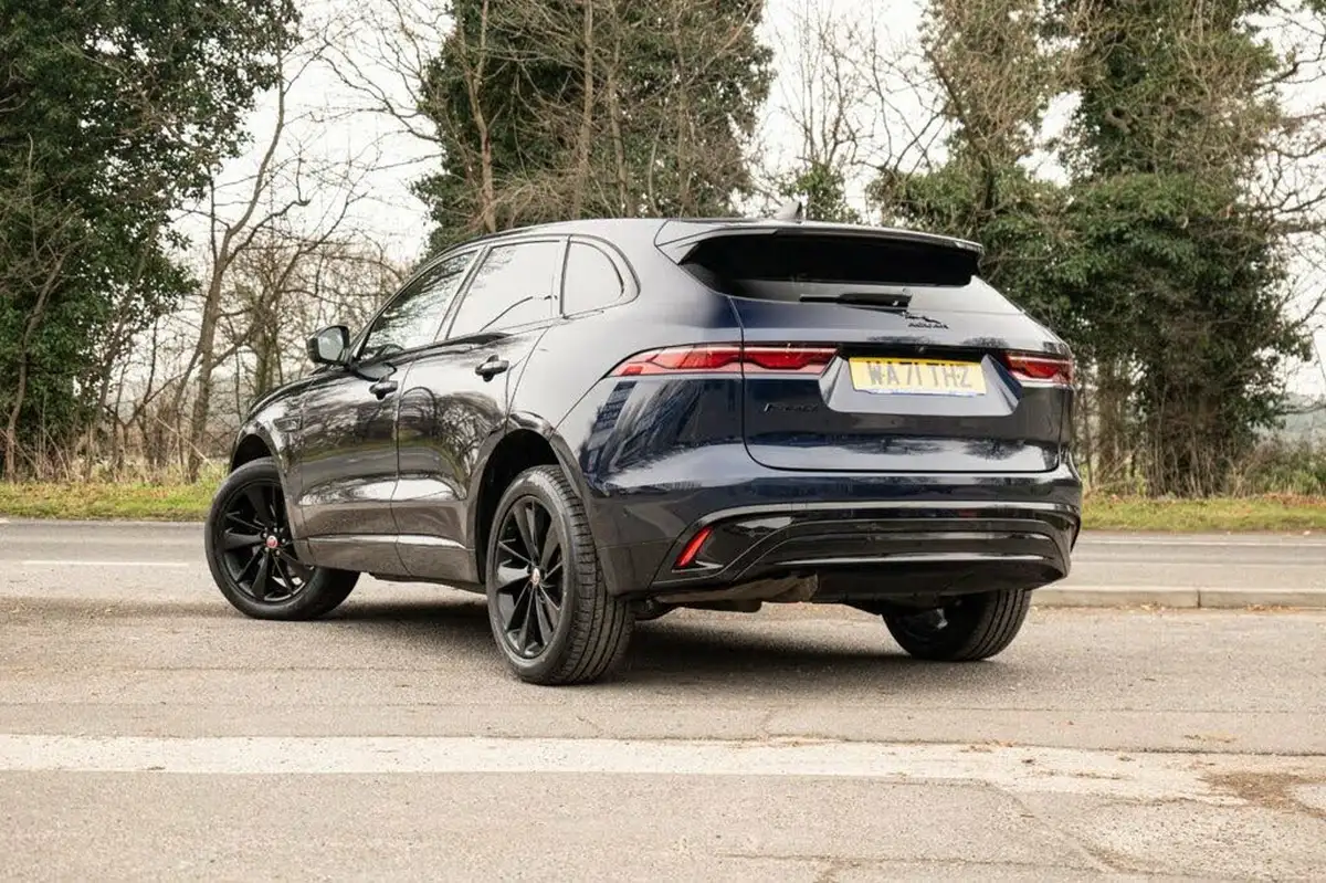 2021-jaguar-f-pace-20-d200-se-mhev-big-1