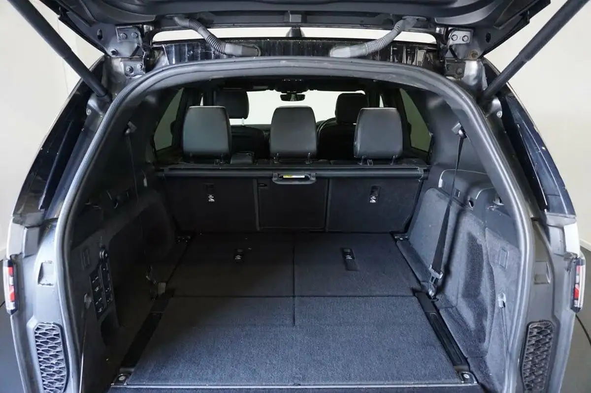 2020-land-rover-discovery-30-sd6-hse-big-7