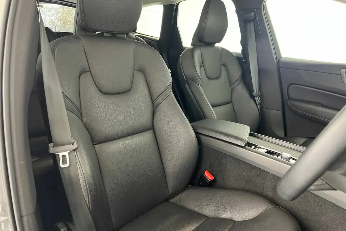 2021-volvo-xc60-20td-b4-momentum-awd-big-29