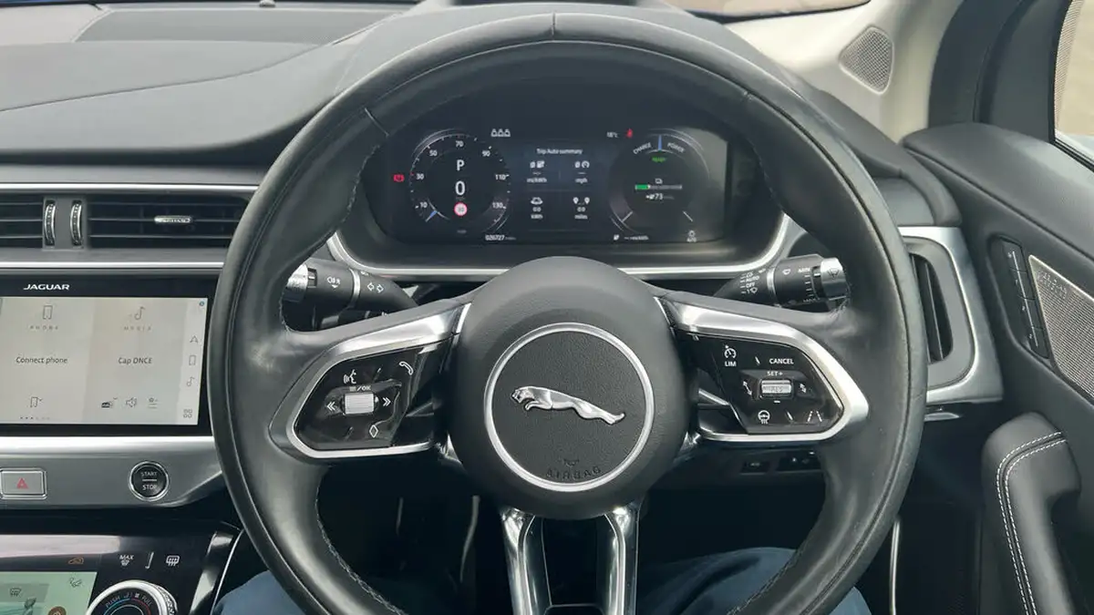2020-jaguar-i-pace-ev400-hse-big-14