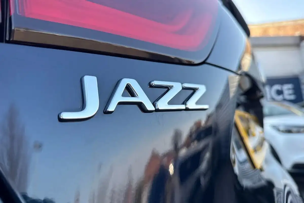 2022-honda-jazz-15-i-mmd-ex-107ps-big-37